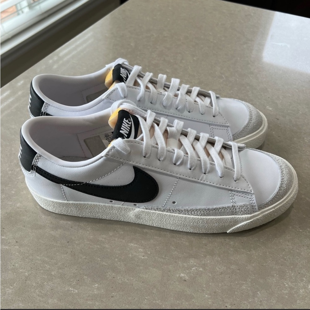 Nike Blazer Low 77